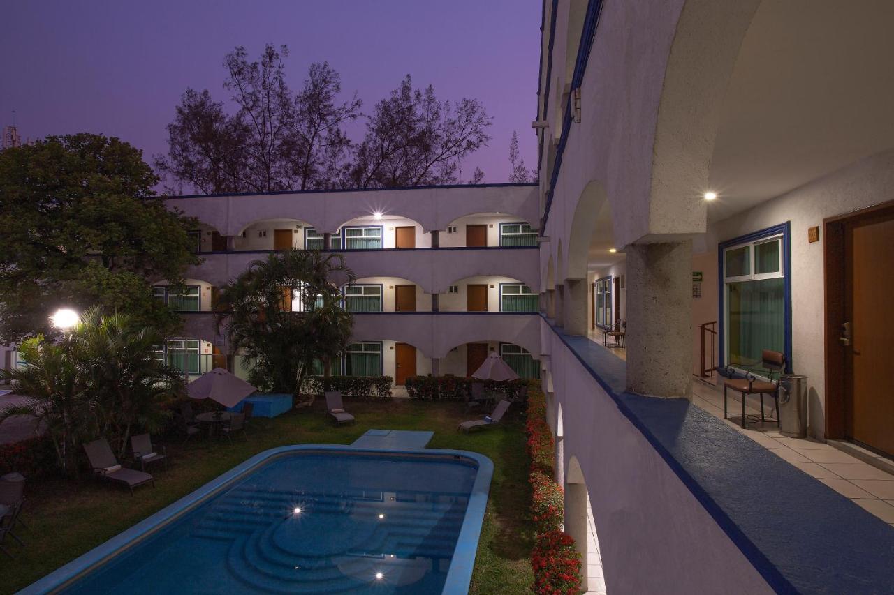 Hotel Arcos Aeropuerto Veracruz Exterior photo